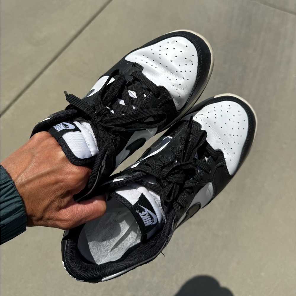 Nike Men's Black and White Sneakers pandas size 8.5